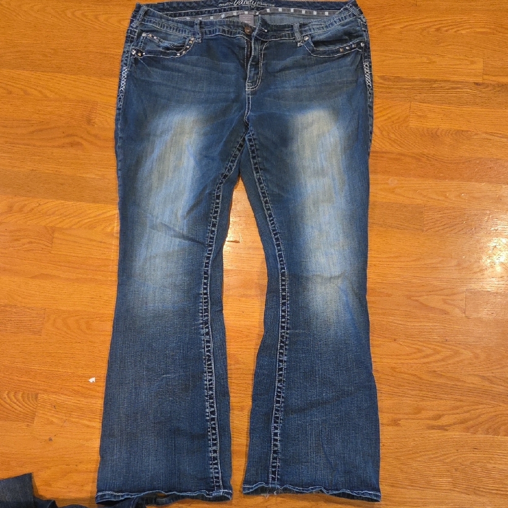 Vanity Medium Blue Flare Jeans